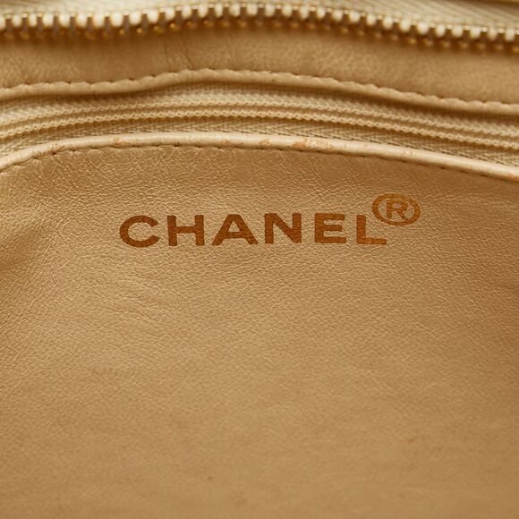 Pre Loved Chanel Caviar Medallion Tote - Picture 7 of 15
